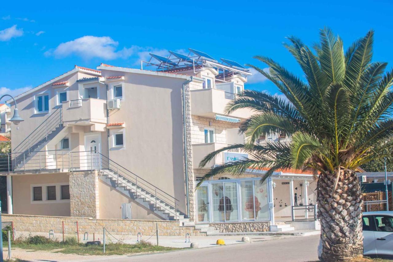 Apartments In Rogoznica 40364 Exterior photo